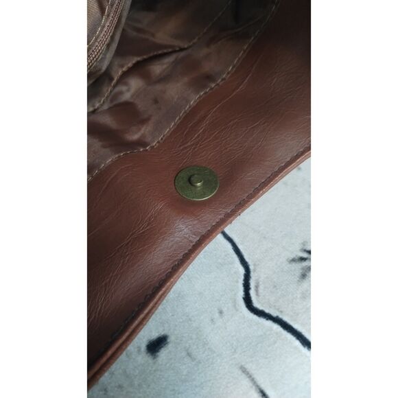 Women’s Purse Handbag Brown Snap Closure Inside Pockets Belt/Strap Front - Picture 5 of 6